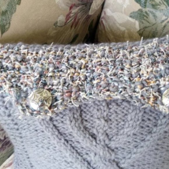 Hand Crafted Knit Throw Pillow Cable Metal Button Gray Cable Home Decor Cab… - Picture 4 of 7